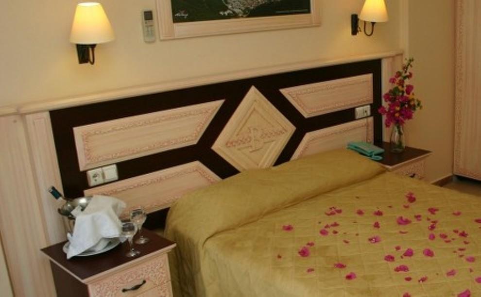 מרמריס Bonjour Hotel חדר תמונה