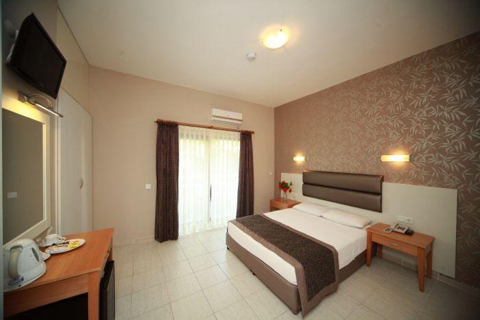 מרמריס Bonjour Hotel מראה חיצוני תמונה